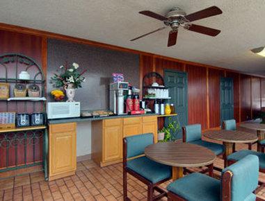 Days Inn By Wyndham Newport Exterior photo
